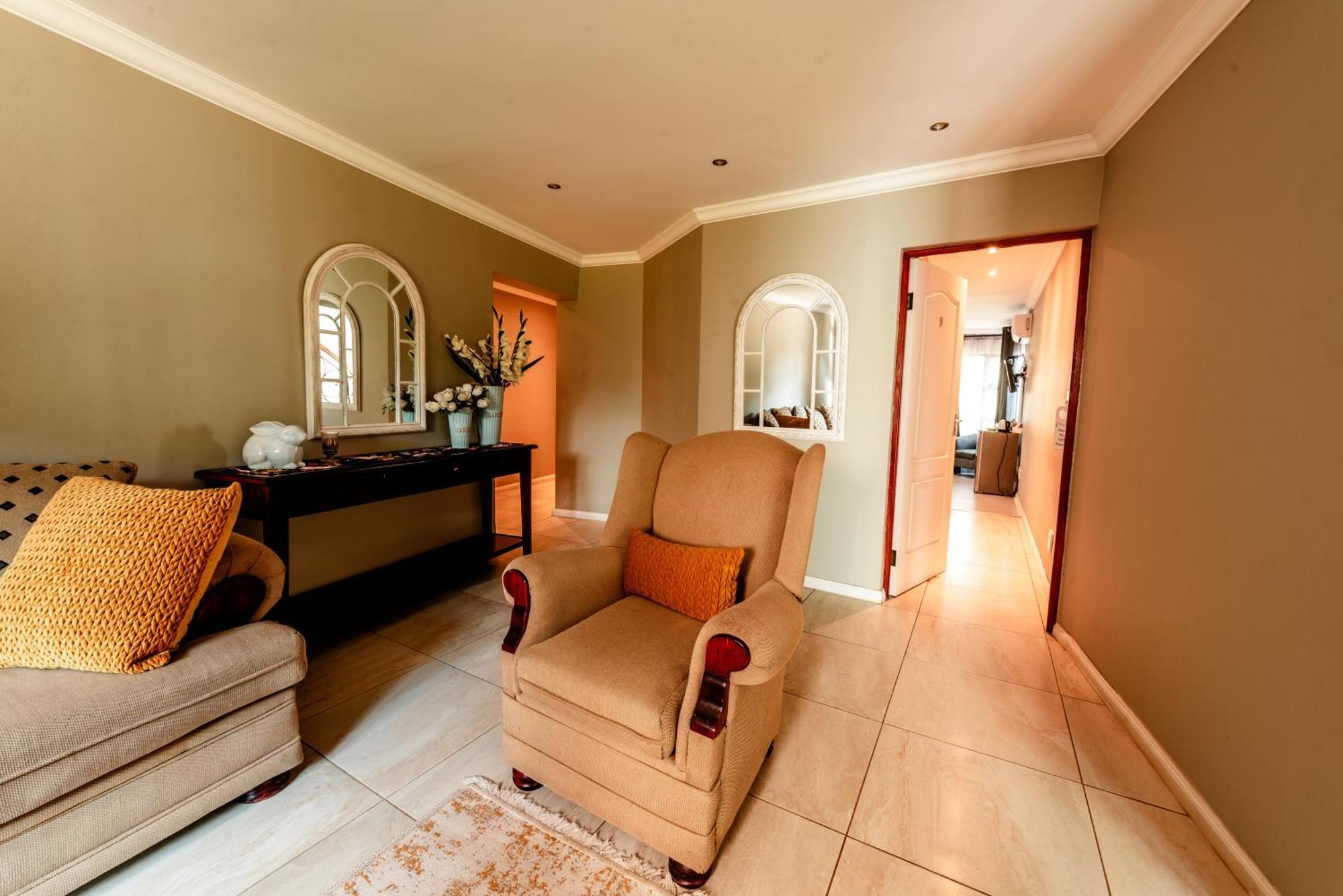 Chateau La Mer Exclusive Guesthouse & Spa Hartbeespoort Exterior photo