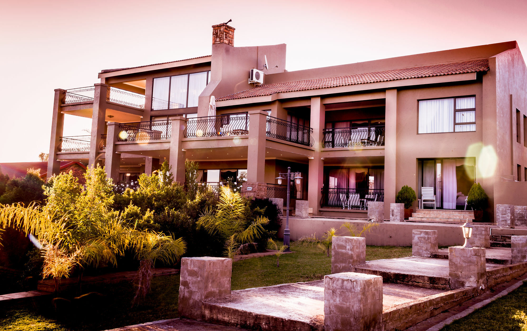 Chateau La Mer Exclusive Guesthouse & Spa Hartbeespoort Exterior photo