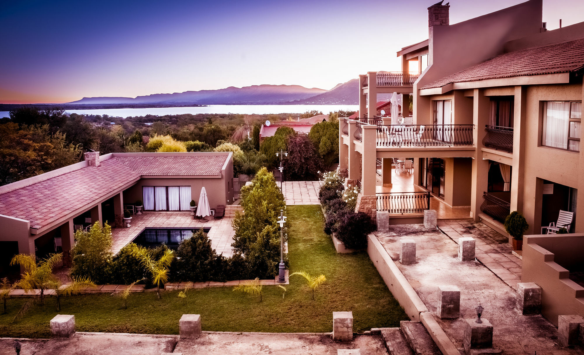Chateau La Mer Exclusive Guesthouse & Spa Hartbeespoort Exterior photo